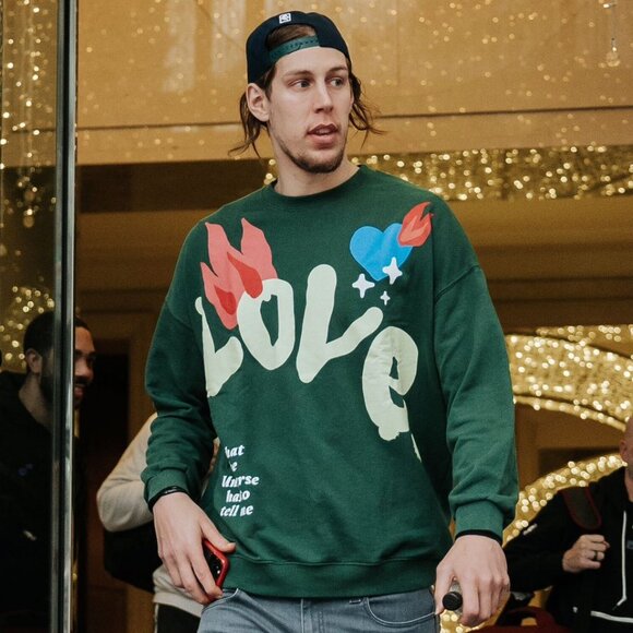 Zara Men's Green LOVE Graphic Sweatshirt Crewneck Pullover Small - Picture 1 of 7